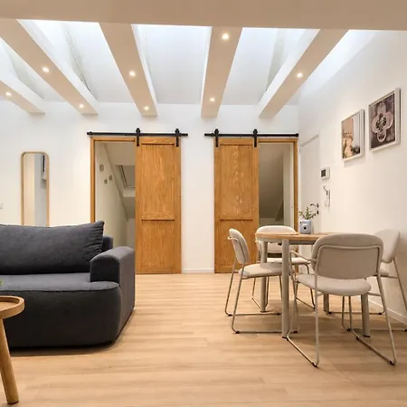 Daire Duenjoy - Private Sauna, Balcony And Scenic Views